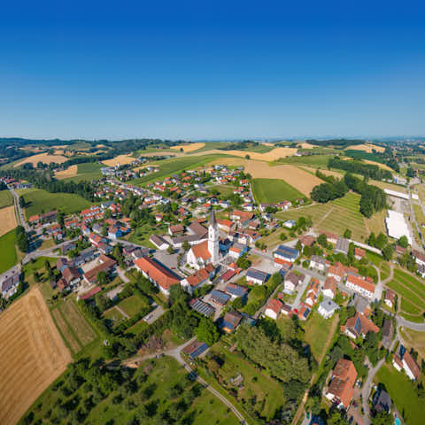 Gemeinde Bad_Griesbach Landkreis Passau Karpfham Luftbild gerade quadratisch (Dirschl Johann) Deutschland PA